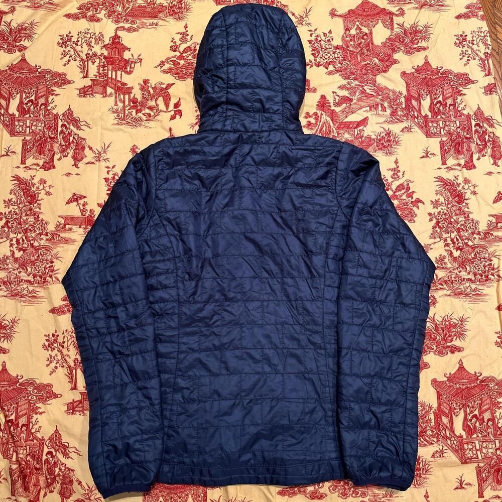 Patagonia Women's Navy and Blue Jacket - Picture 3 of 4